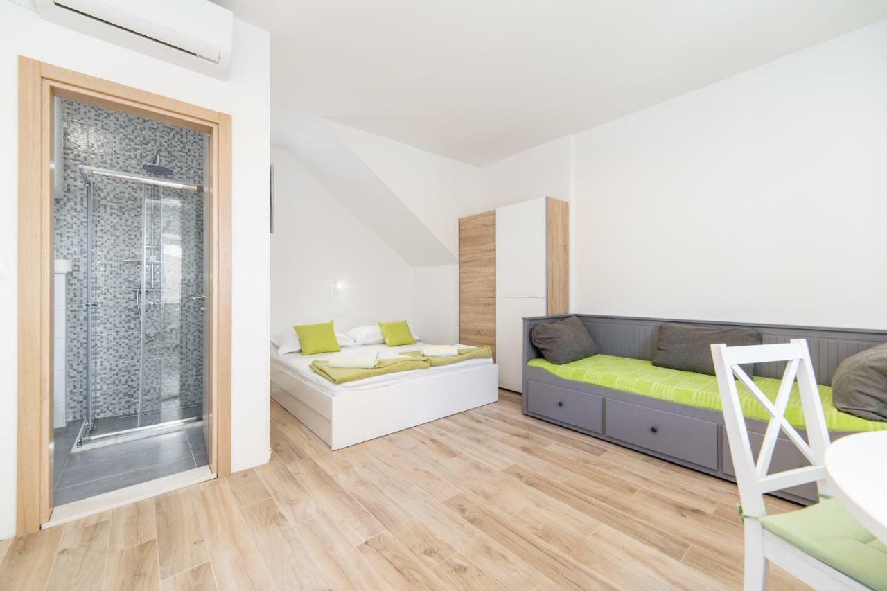 Apartmani Ujdur กราดัซ ภายนอก รูปภาพ
