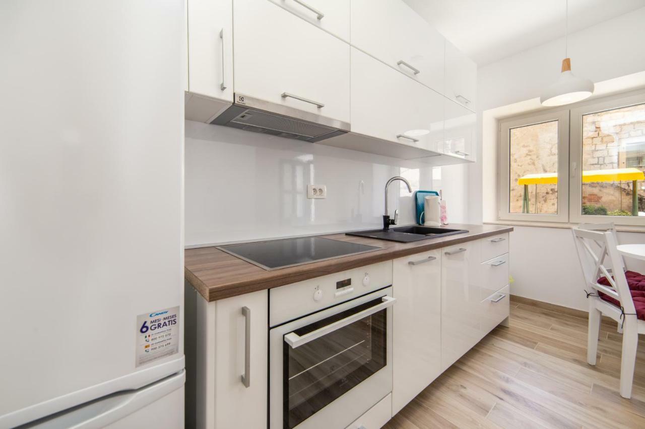 Apartmani Ujdur กราดัซ ภายนอก รูปภาพ