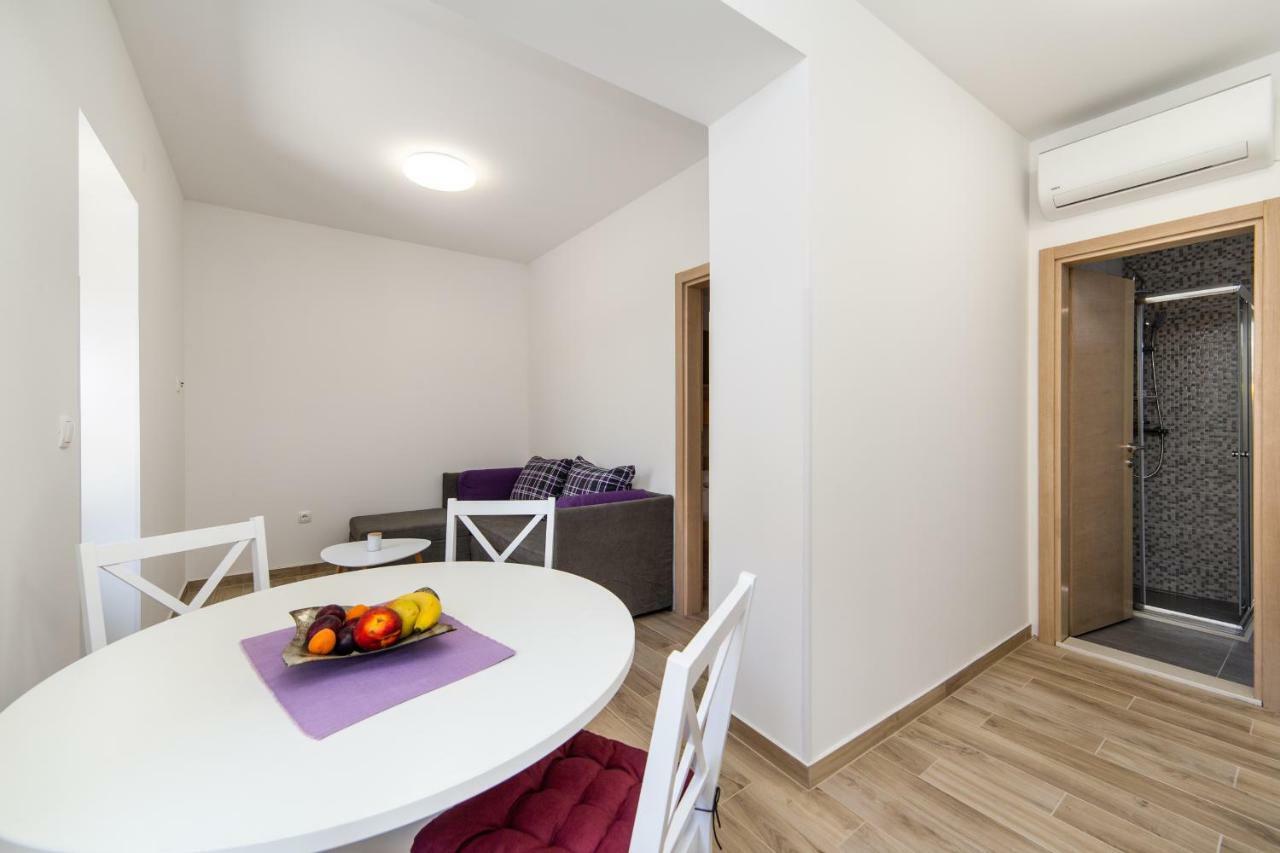 Apartmani Ujdur กราดัซ ภายนอก รูปภาพ